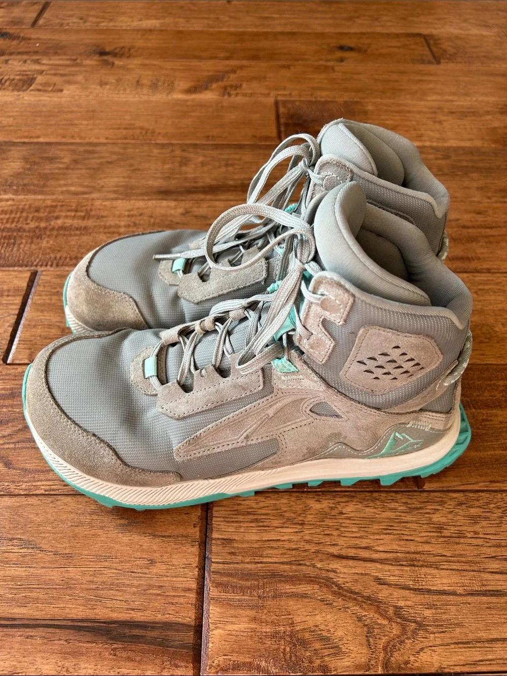 Altra Lone Peak Hiker 2 Mid Hiking Boots Gray / Green Foot Shape Women’s Size 10